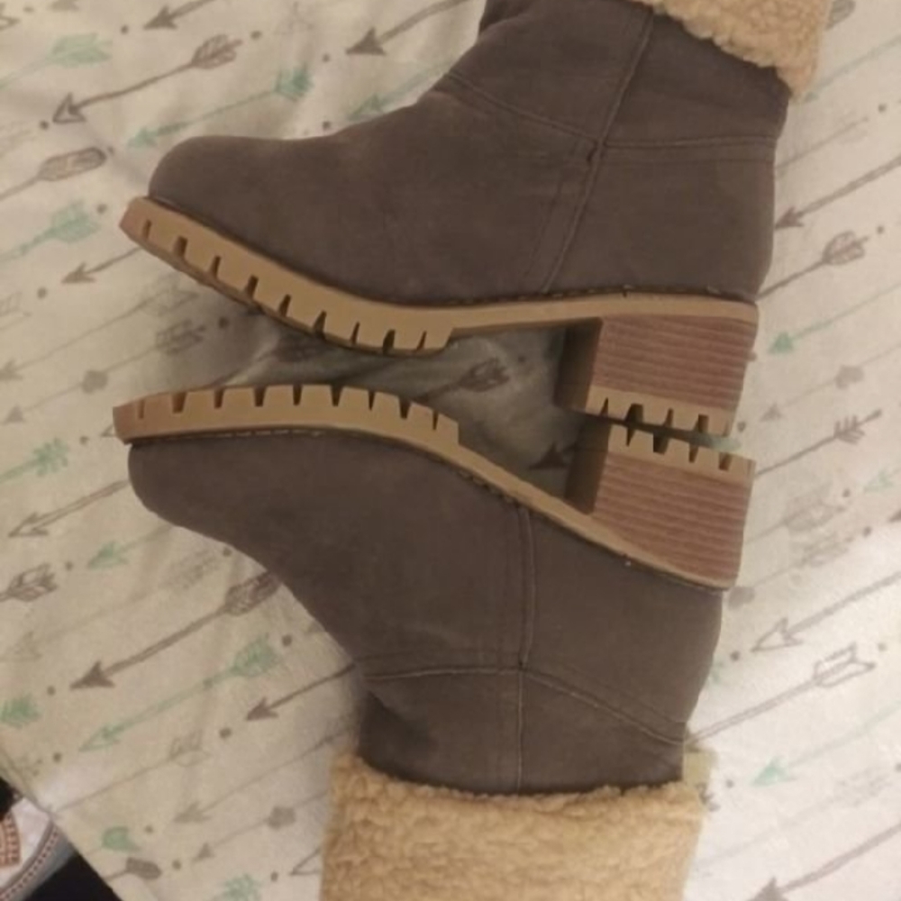 Gray booties - Picture 2 of 4